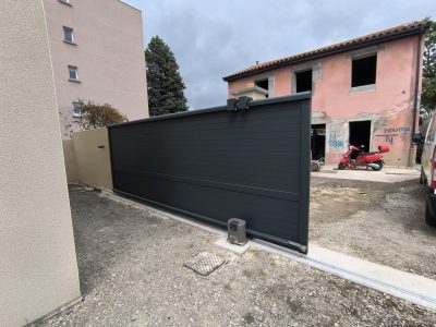 Pose d’un Portail Coulissant à Villeurbanne